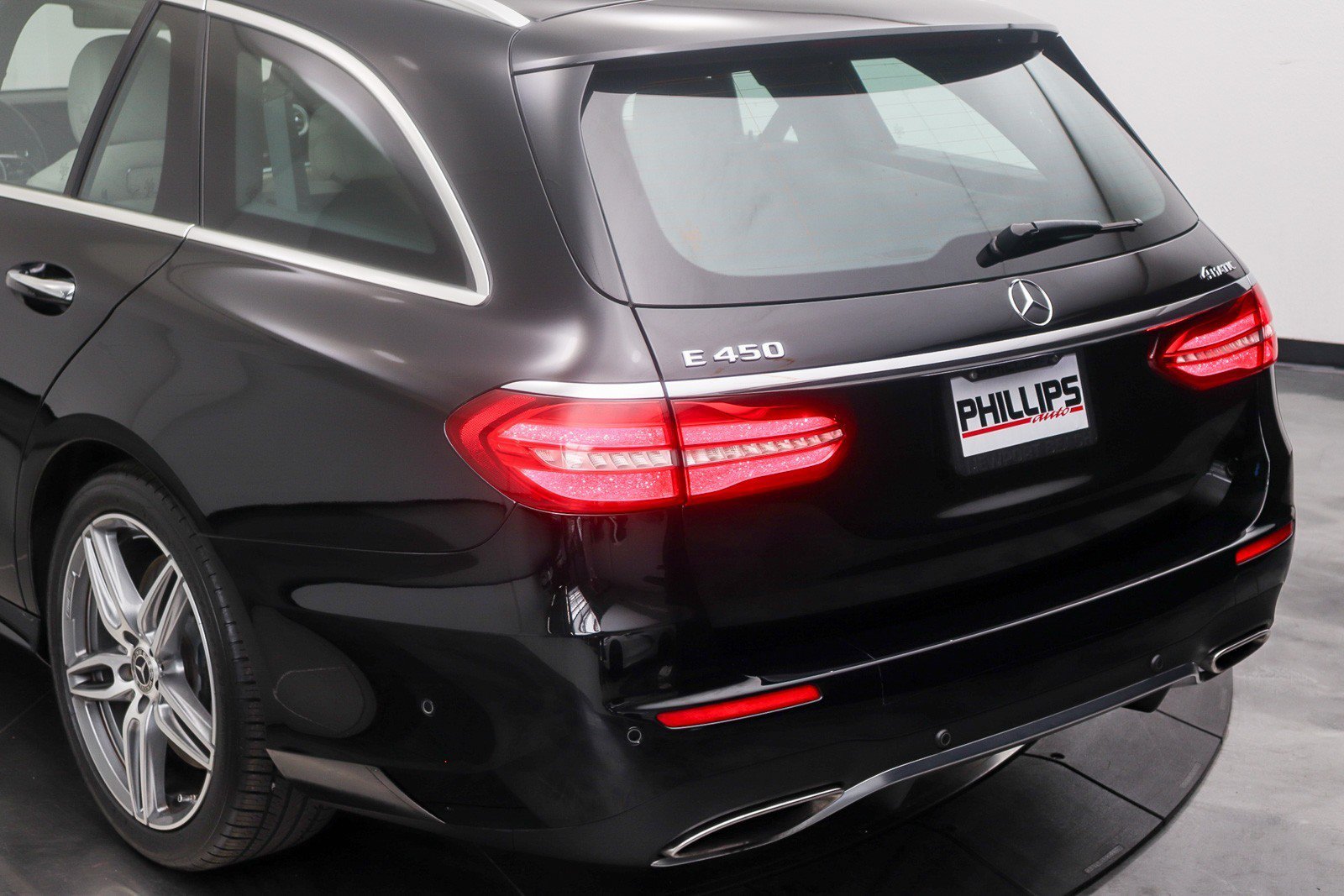 Used 2019 Mercedes-Benz E 450 4MATIC Wagon image 12