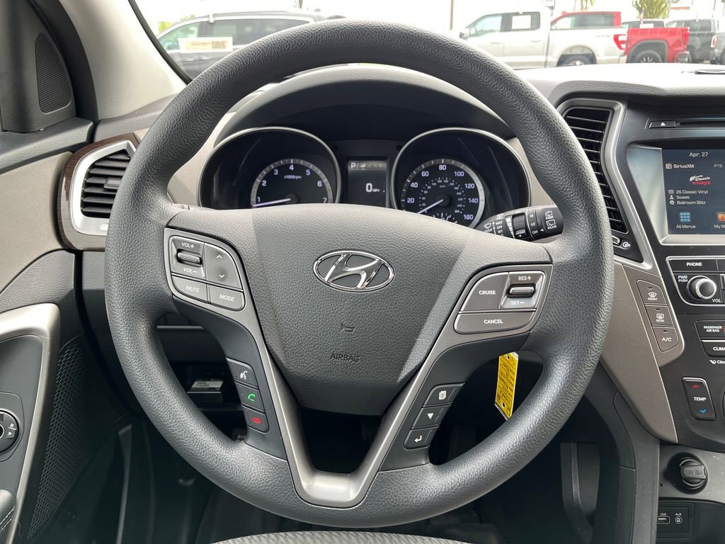 Used 2017 Hyundai Santa Fe SE w/ Cargo Package AWD/4WD image 18