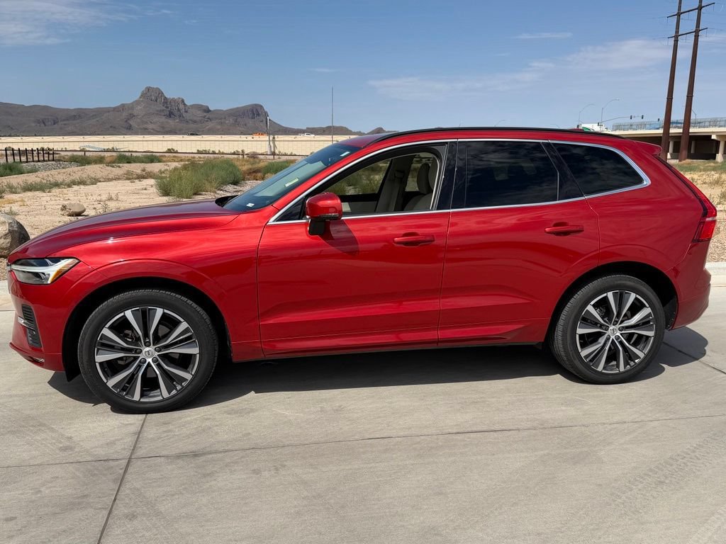 Used 2022 Volvo XC60 B5 Momentum w/ Climate Package AWD/4WD image 5