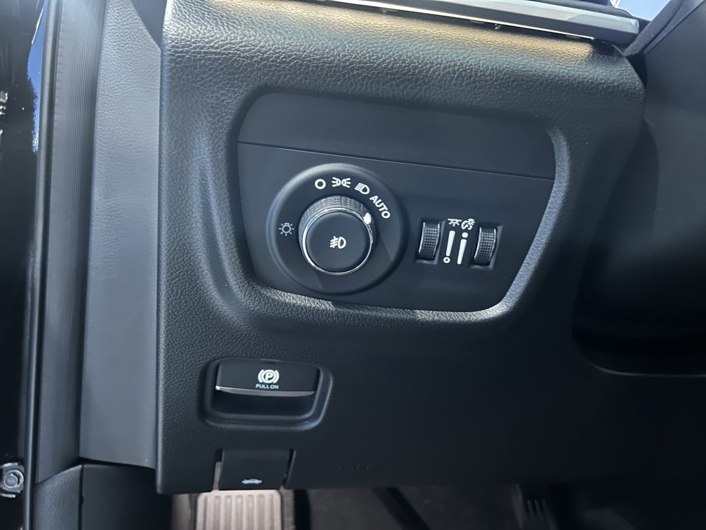 New 2025 Jeep Grand Cherokee L Limited w/ Luxury Tech Group II image 20