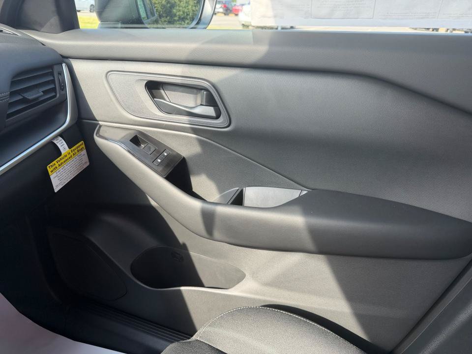New 2026 Nissan Rogue S FWD image 31