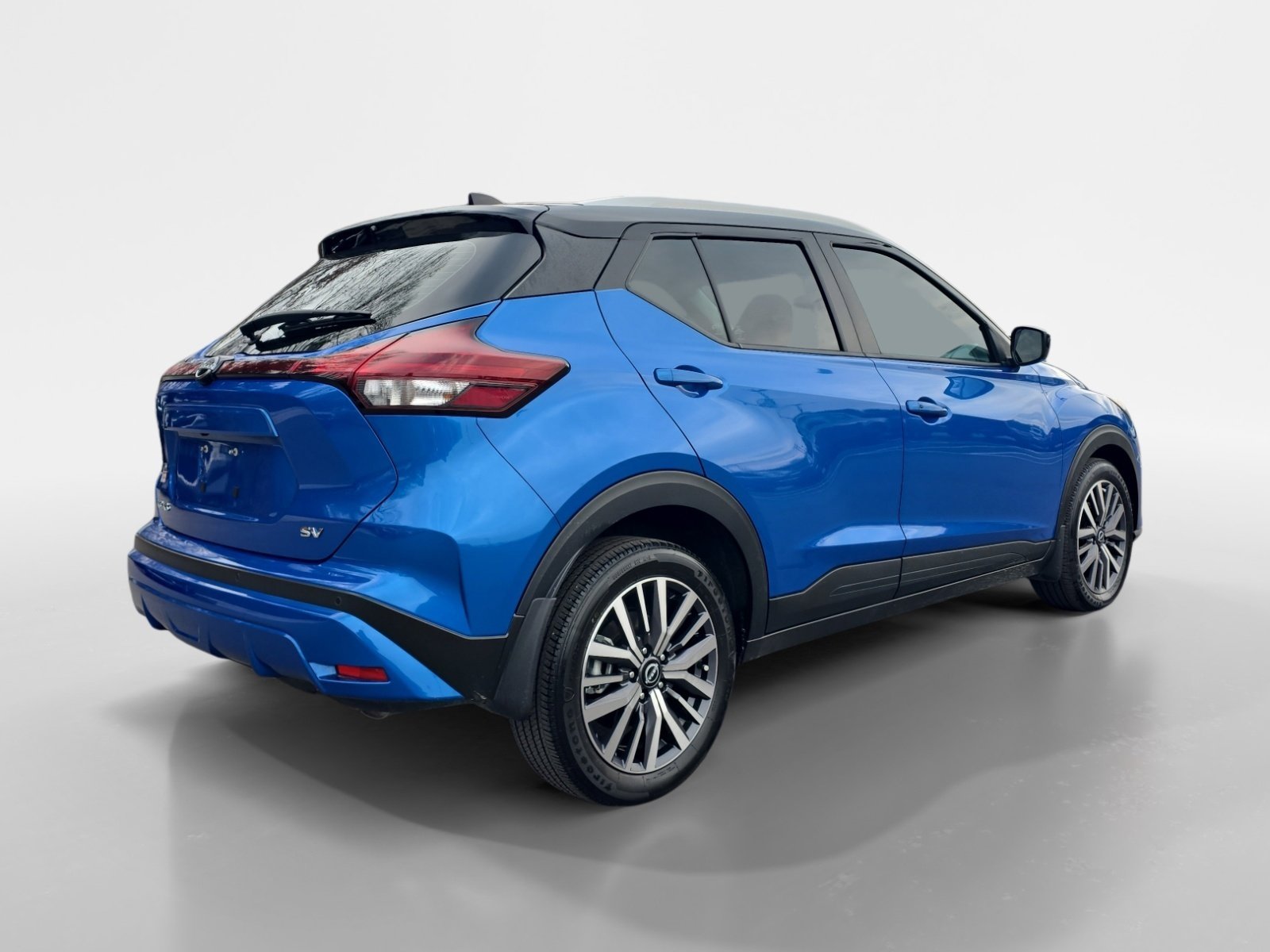 Used 2024 Nissan Kicks SV image 5