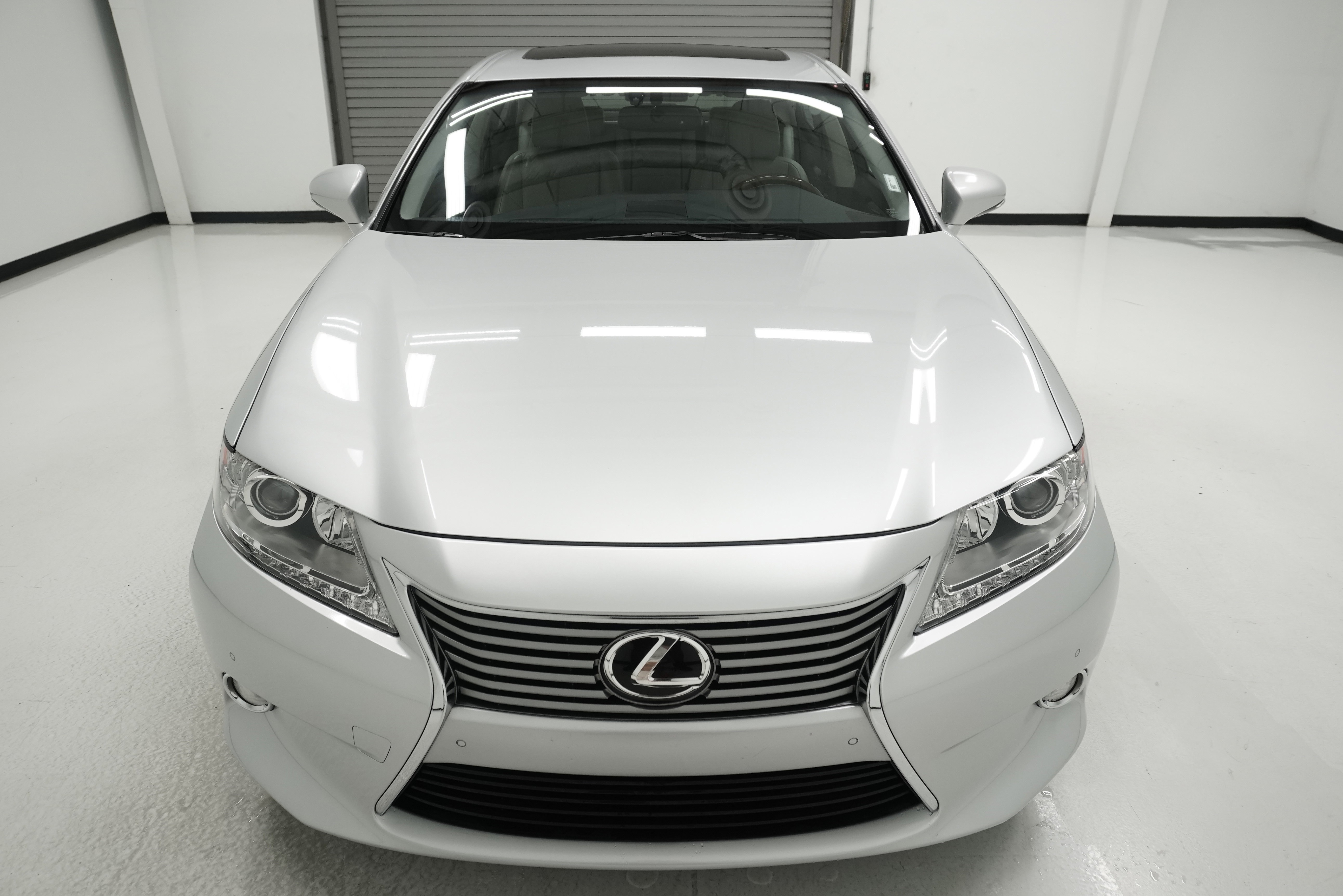 Used 2013 Lexus ES 350 w/ Luxury Pkg FWD image 2