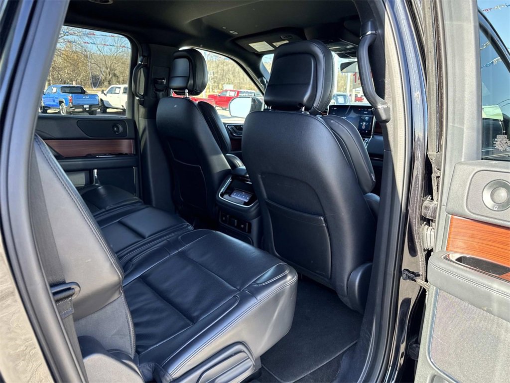 Used 2024 Lincoln Navigator L 4WD image 27
