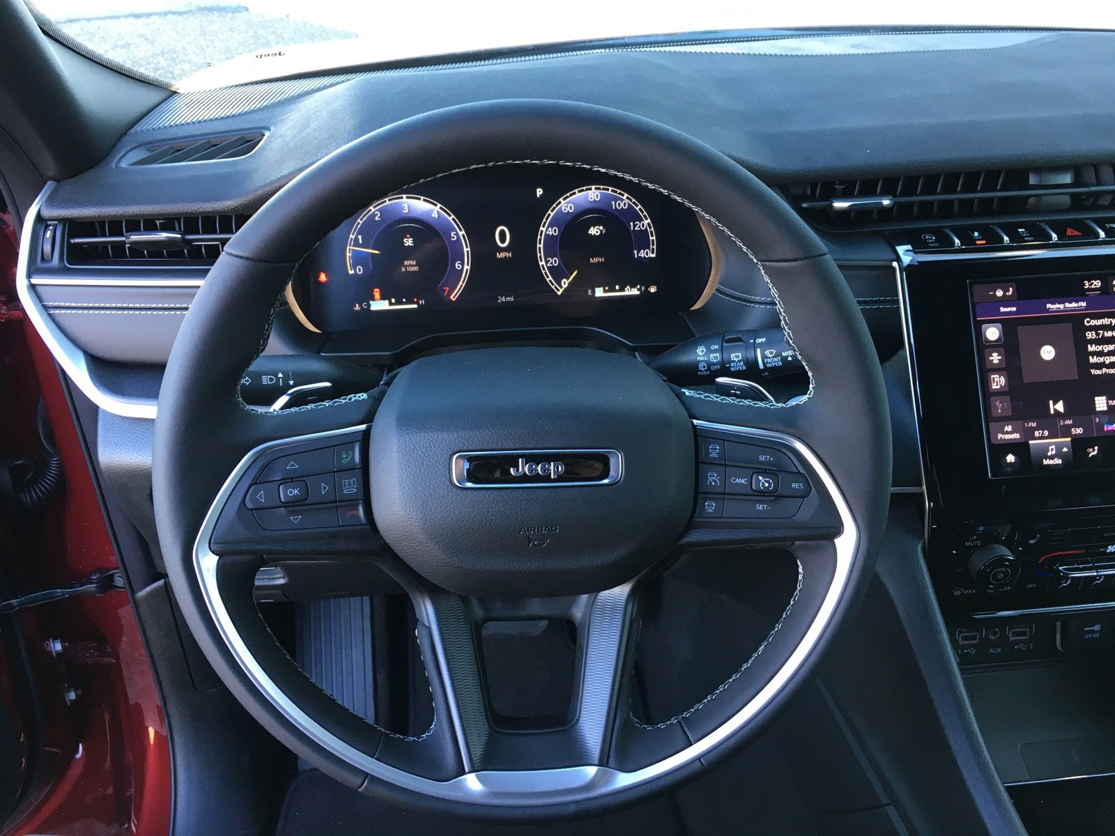 New 2025 Jeep Grand Cherokee L Altitude image 16