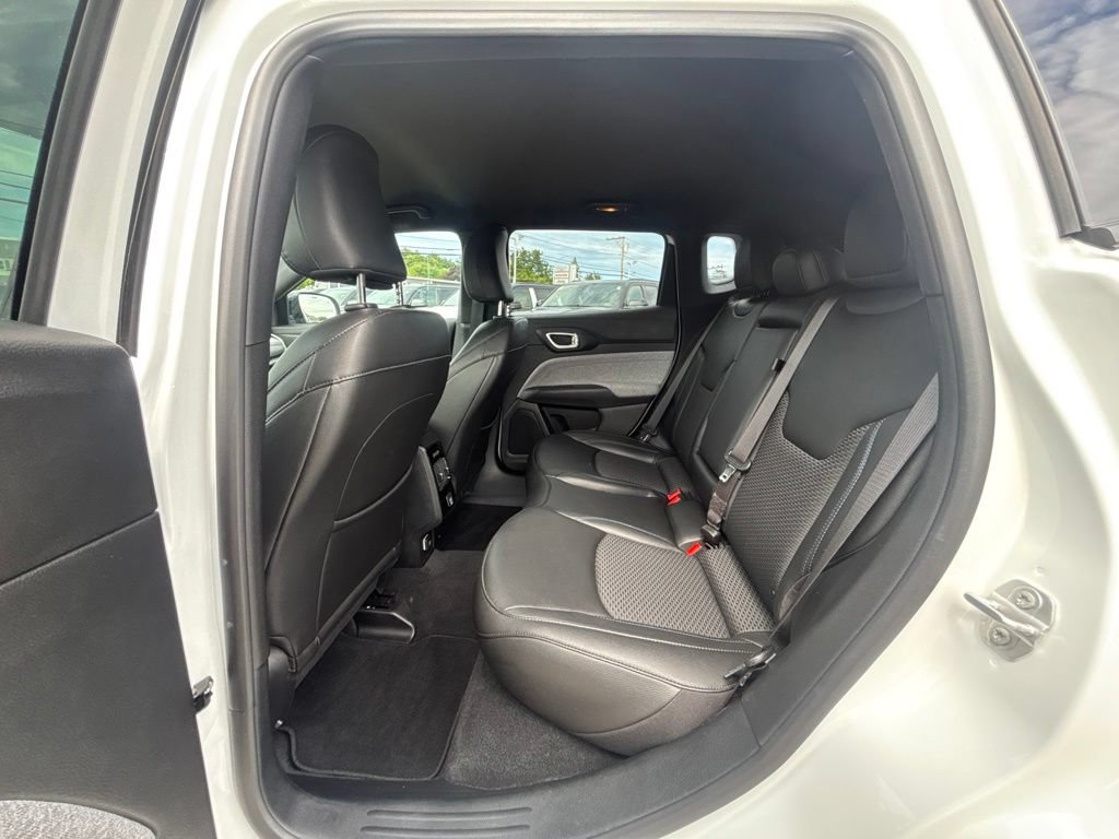 Certified 2024 Jeep Compass Latitude AWD/4WD image 21