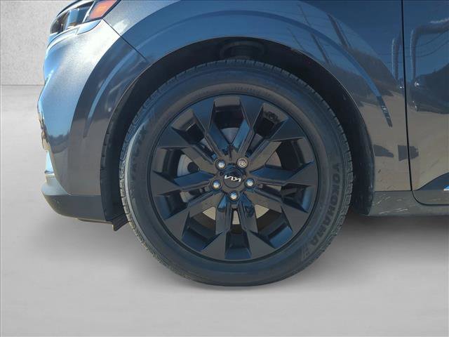 Used 2023 Kia Carnival SX Prestige image 17