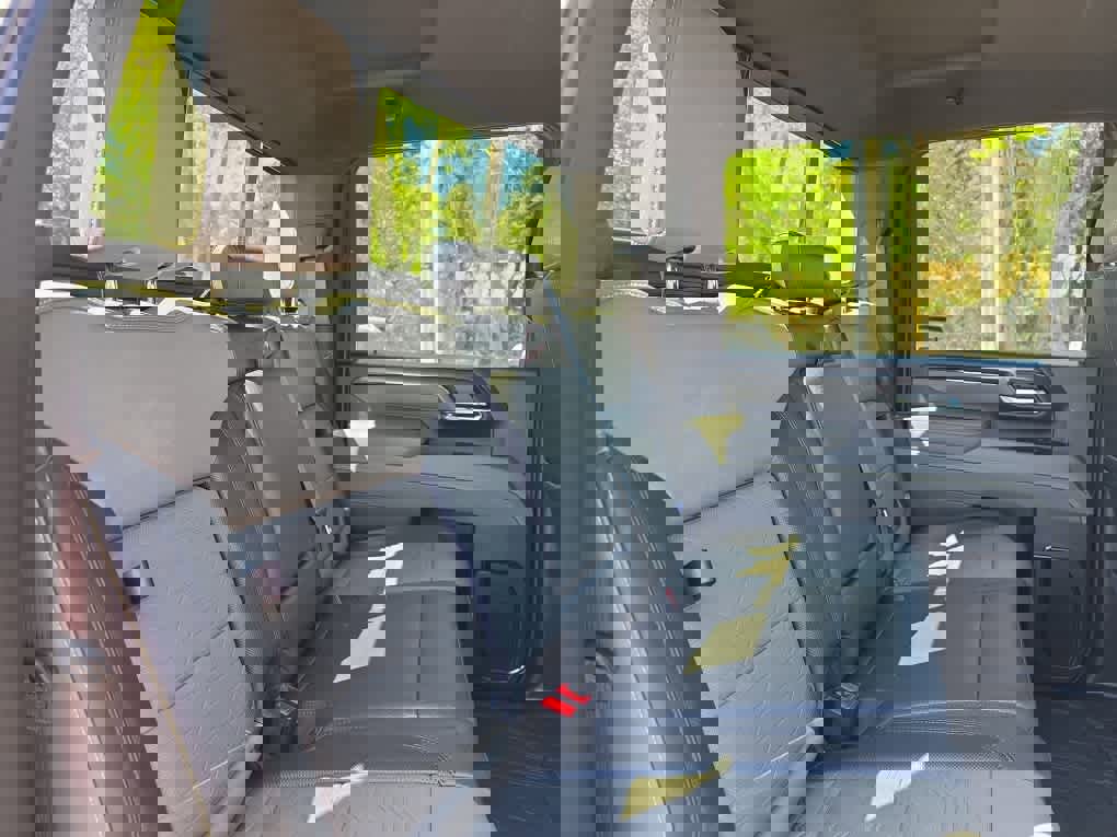 Used 2026 Chevrolet Silverado 2500 ZR2 w/ LPO, Dark Essentials Package image 32