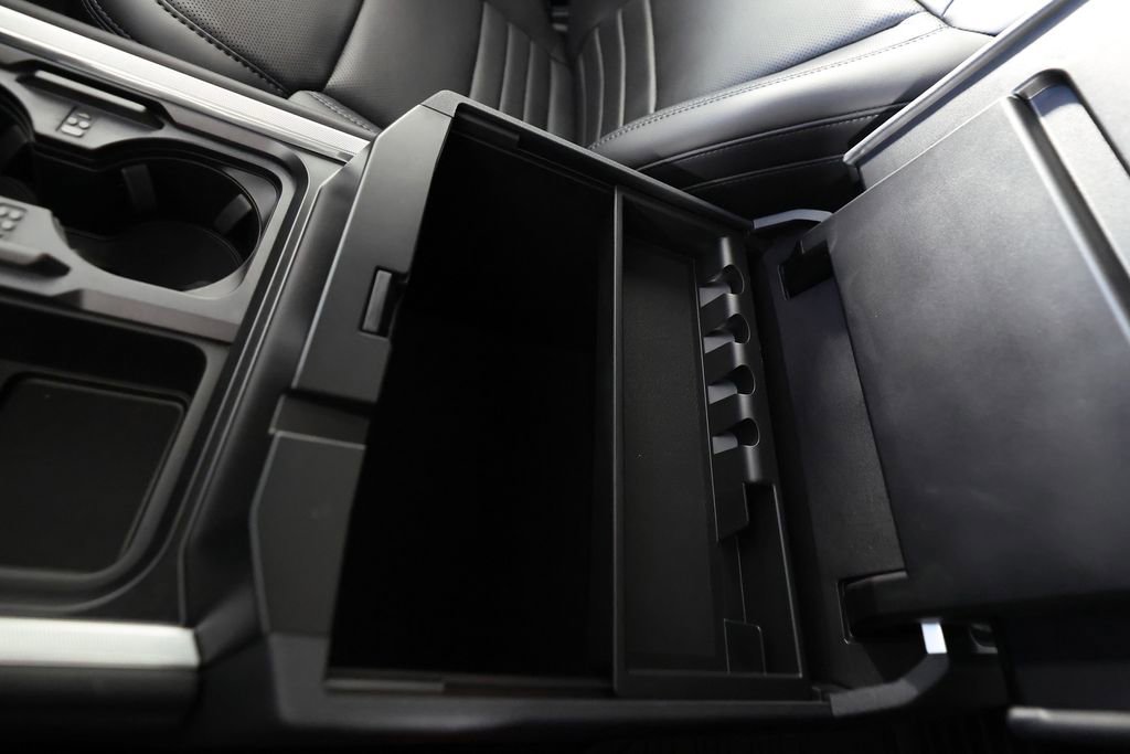 Used 2025 Ford F450 Platinum w/ FX4 Off-Road Package image 41
