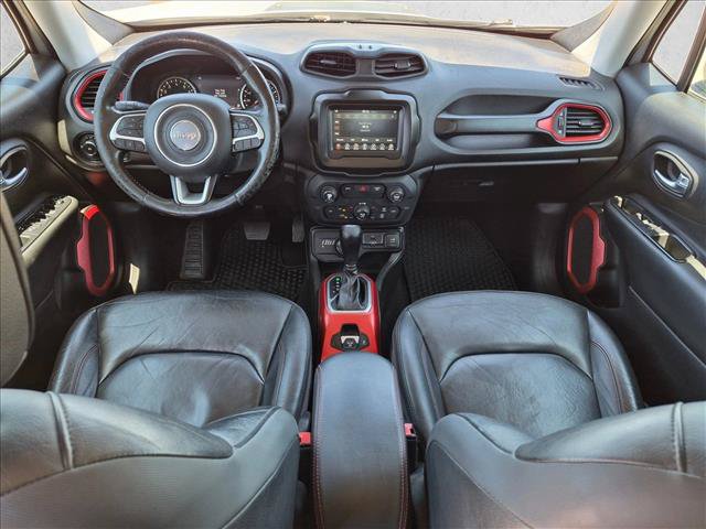 Used 2018 Jeep Renegade Trailhawk AWD/4WD image 18