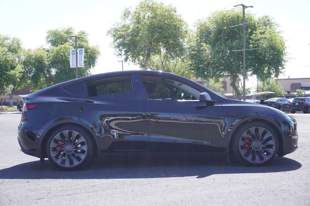 Used 2024 Tesla Model Y Performance AWD/4WD image 5