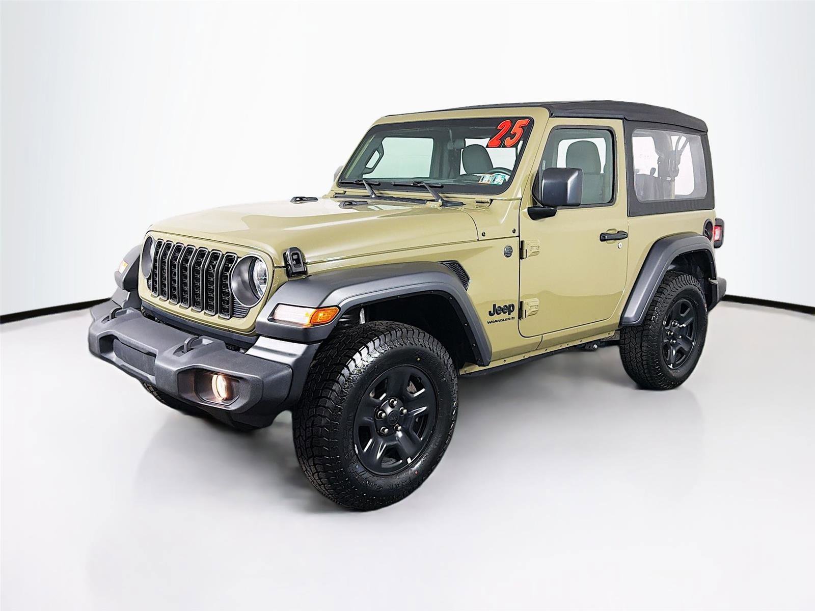 Used 2025 Jeep Wrangler Sport AWD/4WD image 3