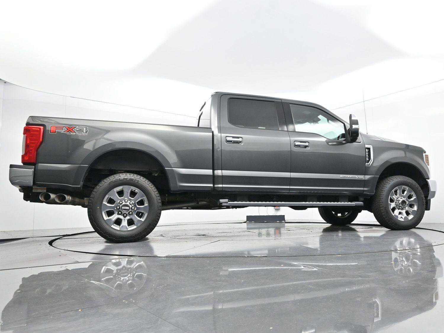 Used 2019 Ford F250 Lariat w/ Chrome Package image 53