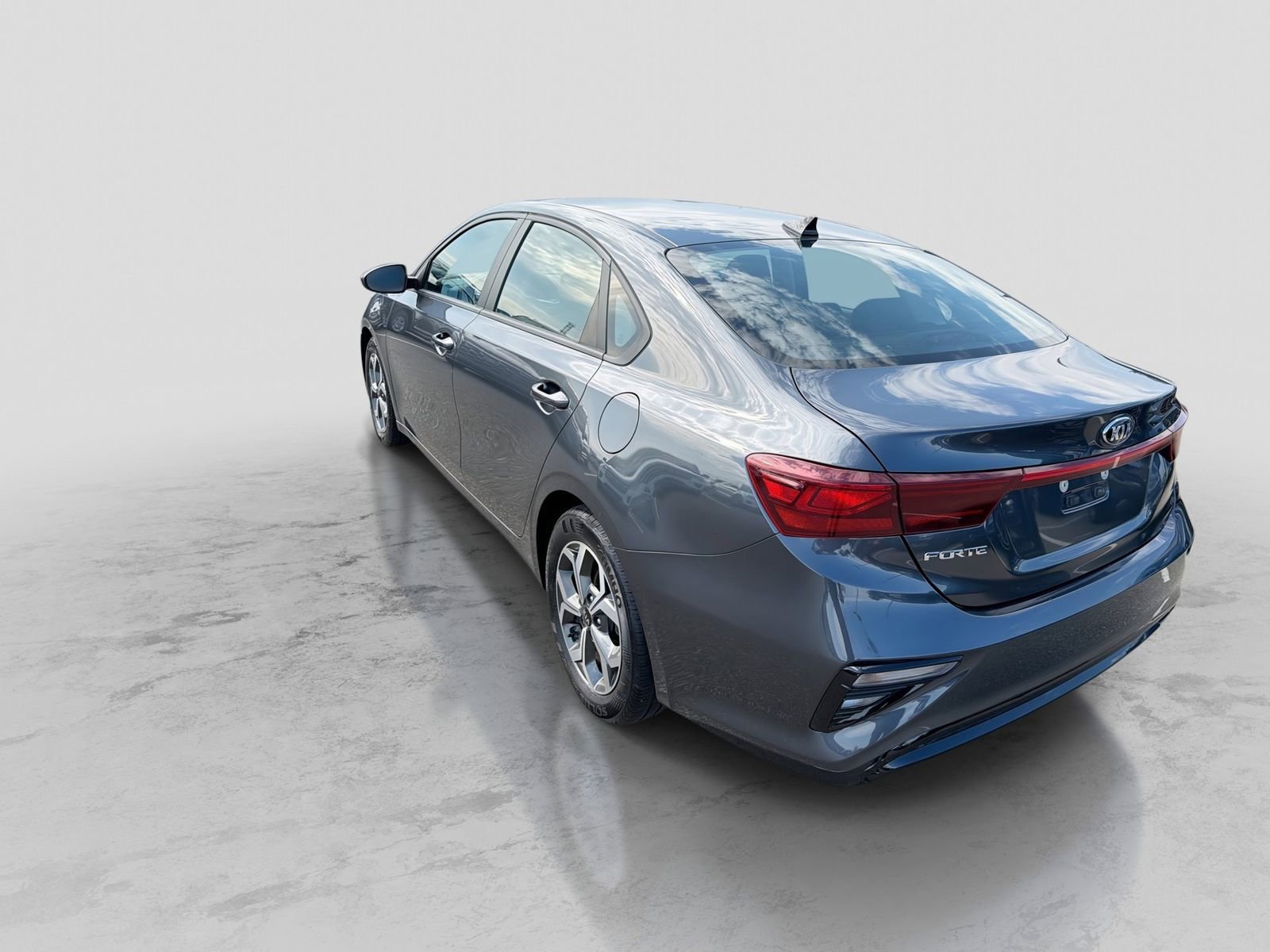 Used 2021 Kia Forte LXS FWD image 4