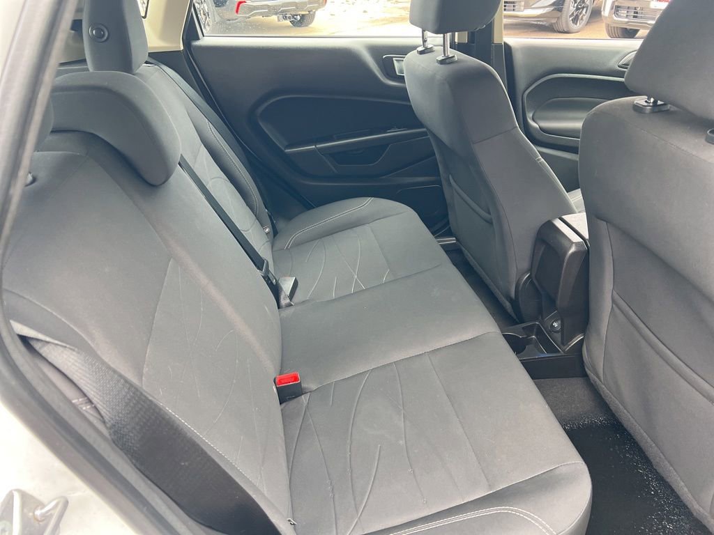 Used 2015 Ford Fiesta SE FWD image 13