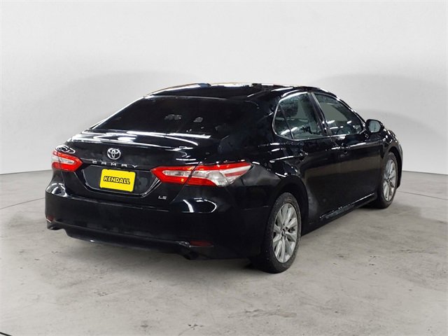 Used 2018 Toyota Camry LE image 5