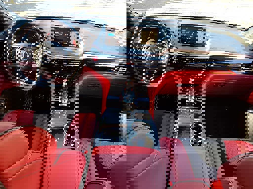 Used 2023 Acura MDX A-Spec image 17