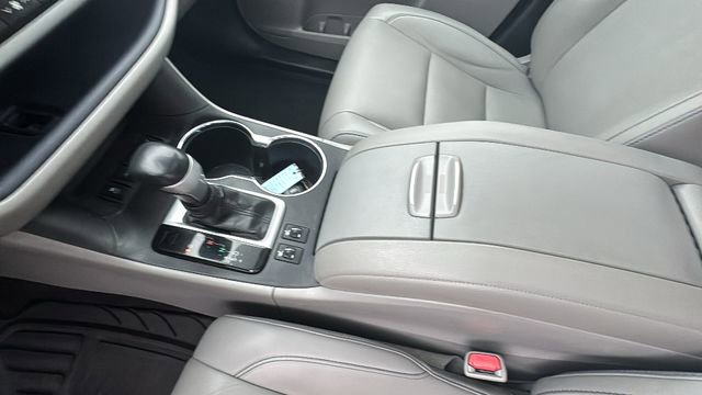 Used 2019 Toyota Highlander XLE w/ Protection Package #3 image 23