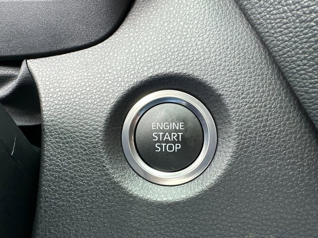 Used 2026 Toyota Corolla SE w/ SE Package image 32