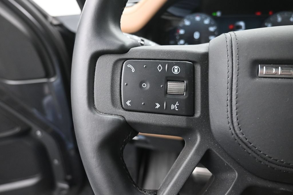 Used 2025 Land Rover Defender 110 X AWD/4WD image 7