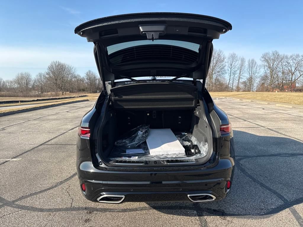 Used 2026 Jaguar F-PACE R-Dynamic S image 15