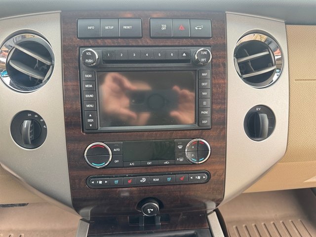 Used 2014 Ford Expedition EL XLT w/ Equipment Group 202A image 30