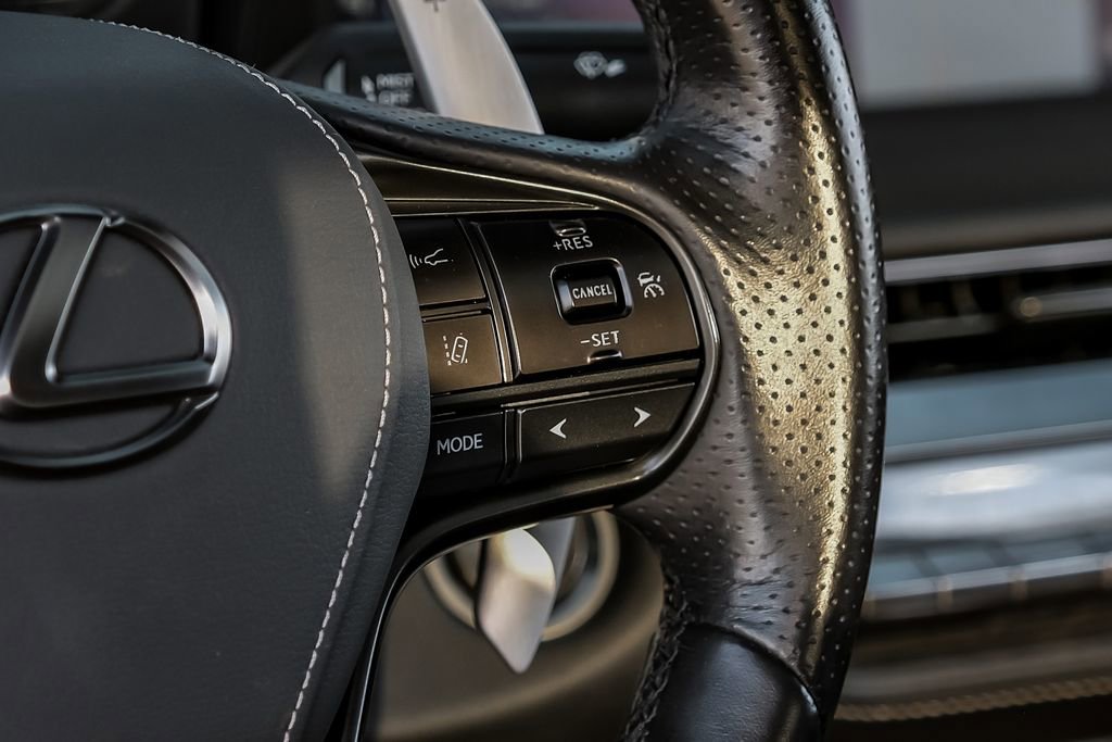 Used 2018 Lexus LC 500 Coupe w/ Touring Package image 15