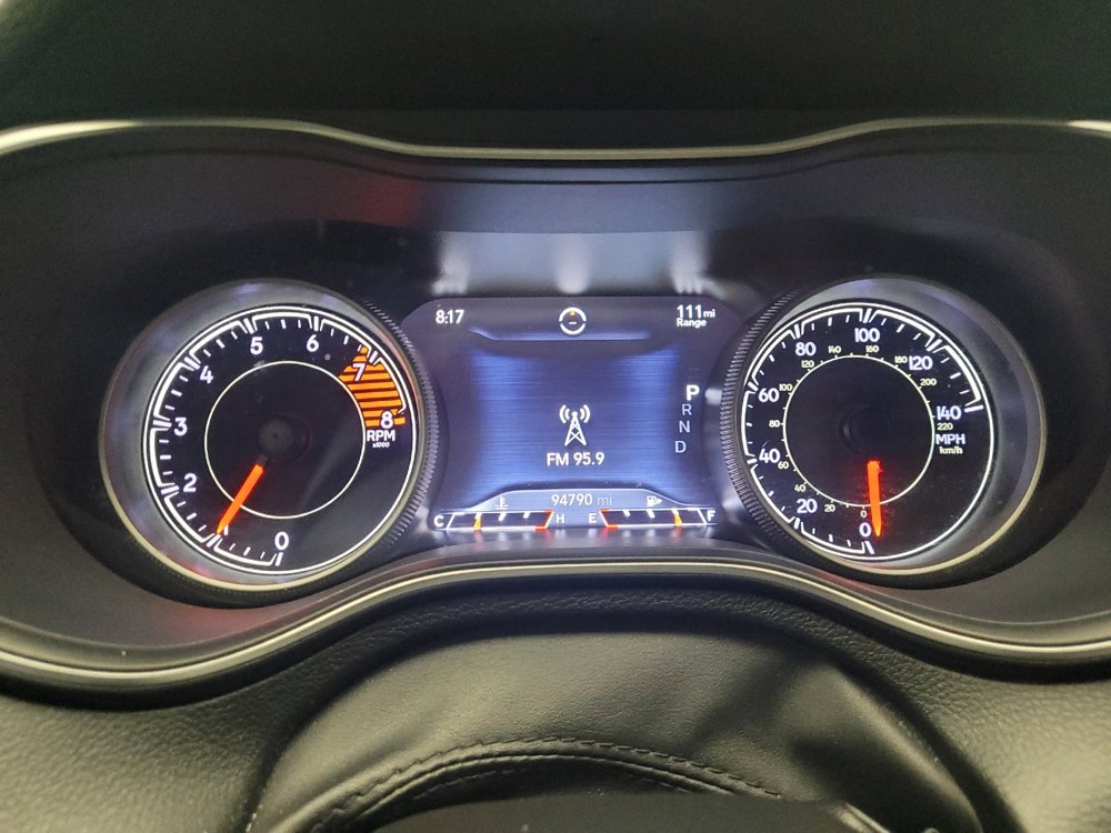 Used 2019 Jeep Cherokee Limited image 23