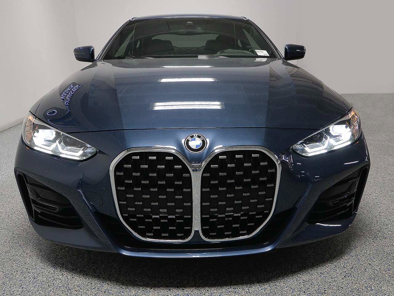 Used 2022 BMW 430i Coupe w/ M Sport Package image 2