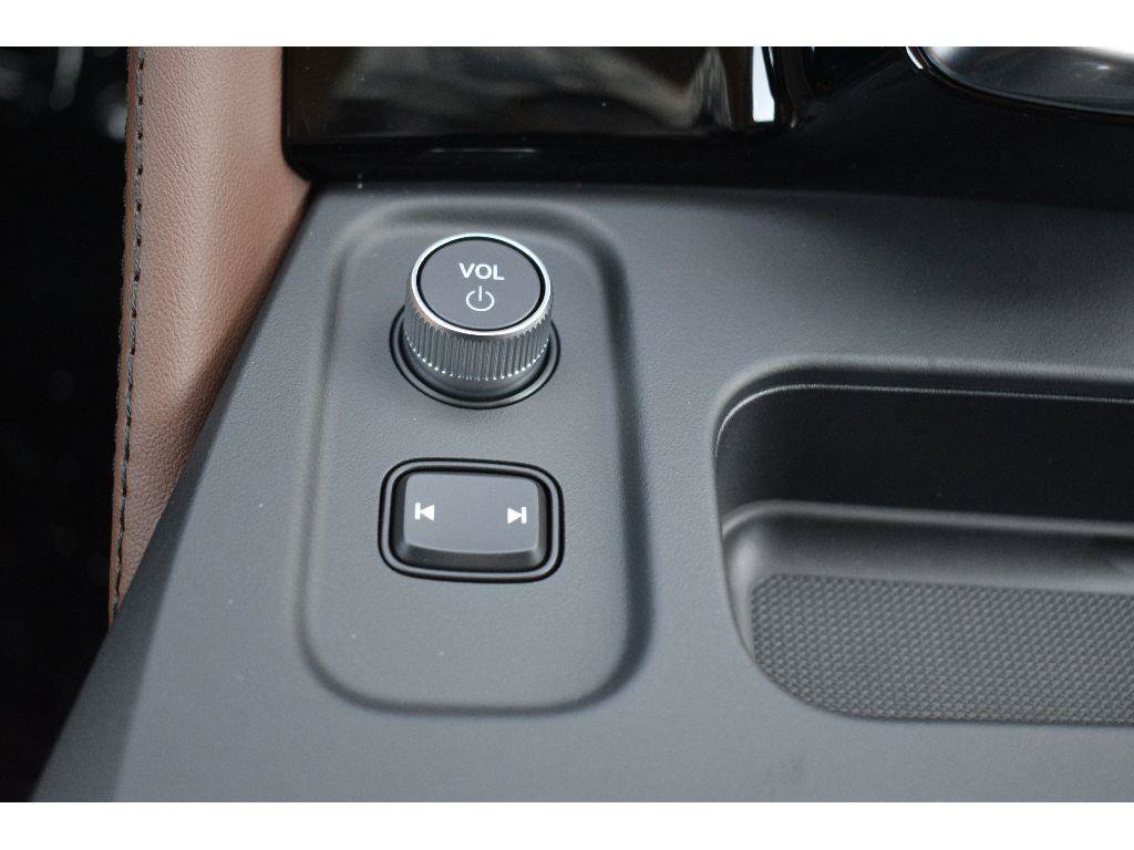 New 2026 Acura MDX w/ Advance Package AWD/4WD image 17