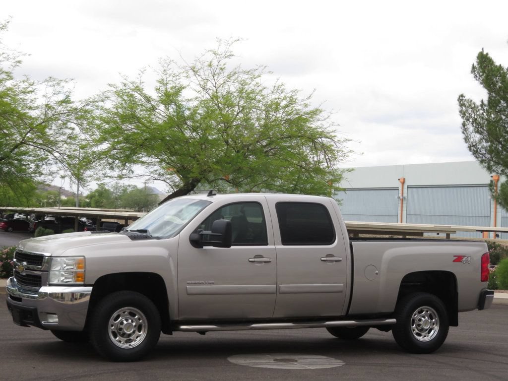Used 2008 Chevrolet Silverado 2500 LTZ w/ Safety Package AWD/4WD image 1
