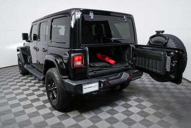 Used 2022 Jeep Wrangler Unlimited Sahara image 26
