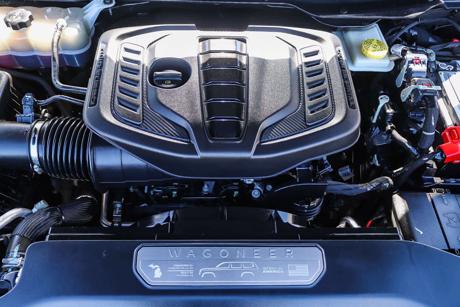 Used 2024 Jeep Wagoneer L Series II RWD image 25