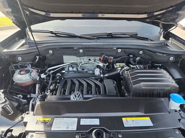 Used 2023 Volkswagen Atlas Cross Sport SEL R-Line image 24