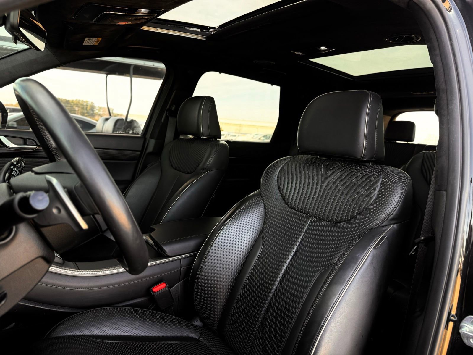 Used 2024 Hyundai Palisade Calligraphy image 16