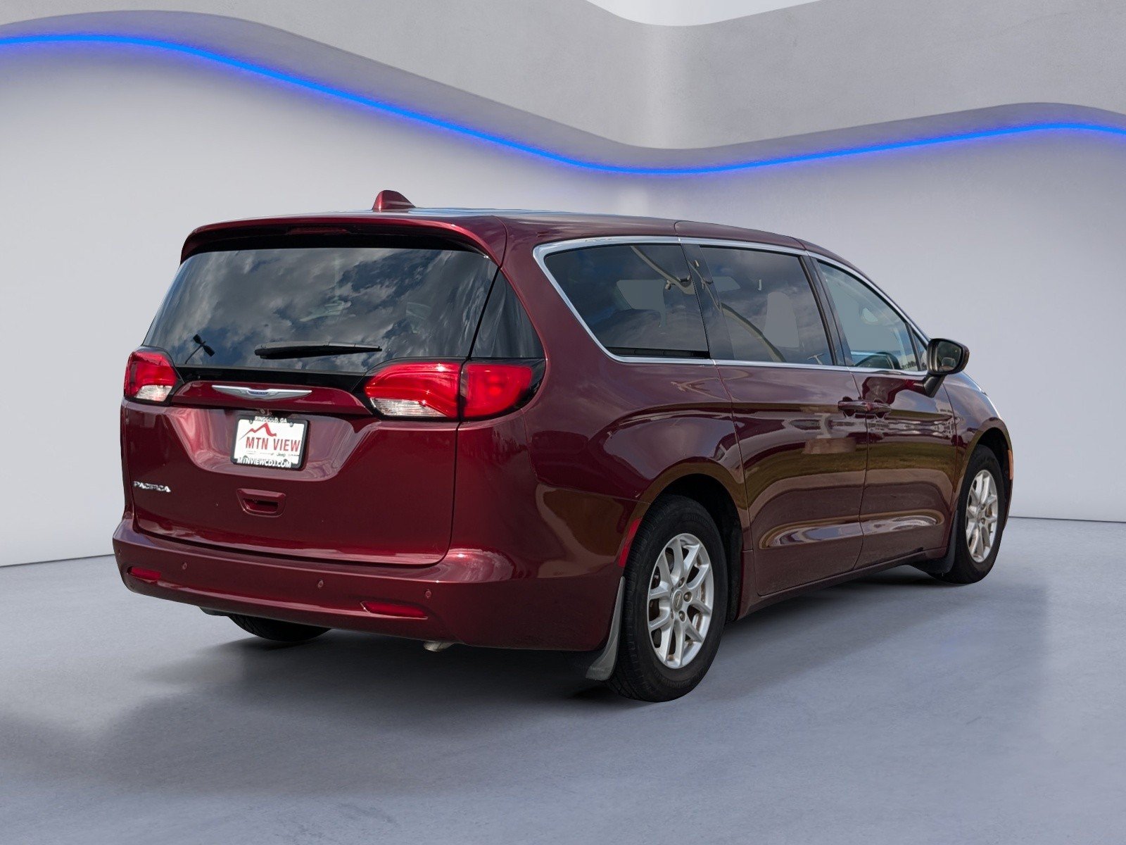 Used 2019 Chrysler Pacifica LX FWD image 9