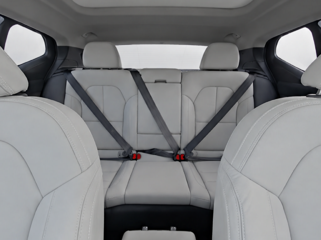 Certified 2023 Volvo XC40 B4 Ultimate w/ Protection Package Premier FWD image 18