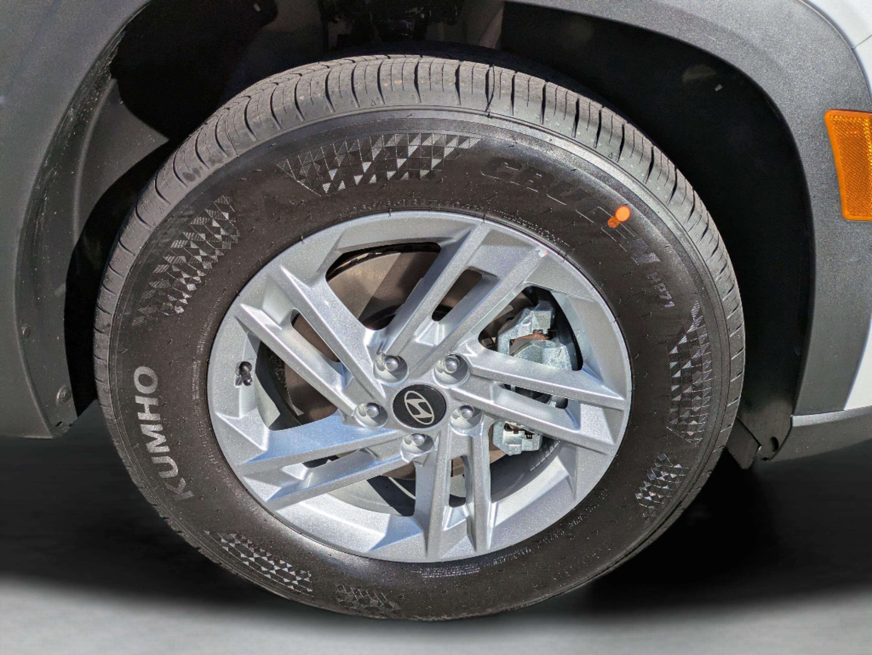 New 2026 Hyundai Tucson SE image 14