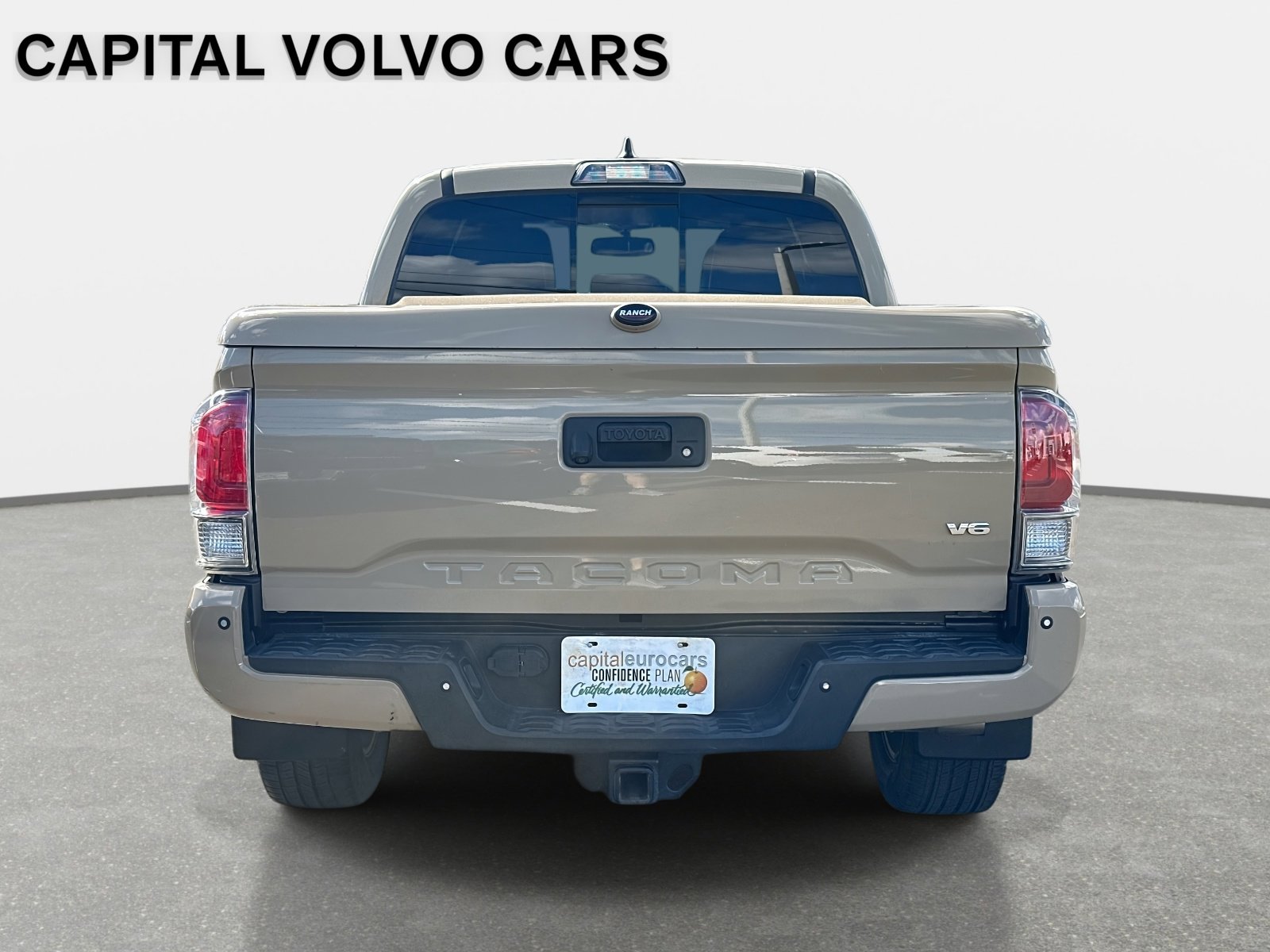 Used 2017 Toyota Tacoma Limited image 4