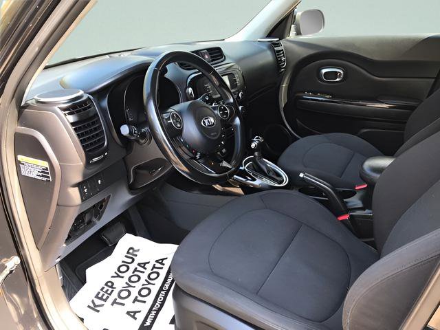 Used 2014 Kia Soul ! FWD image 10