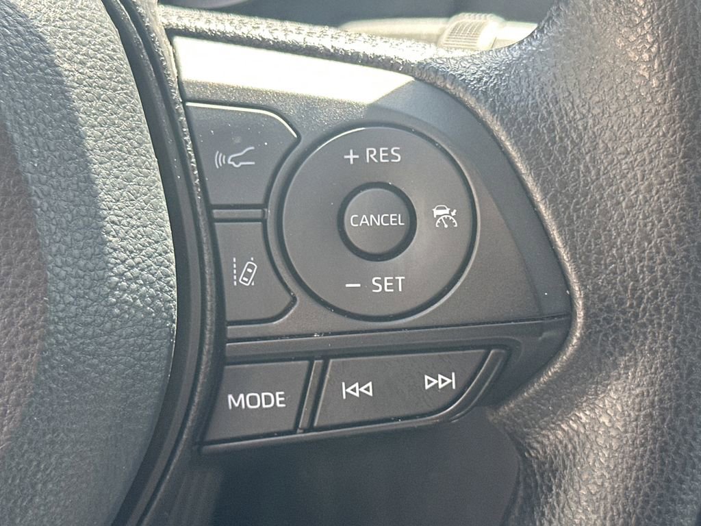 Used 2024 Toyota RAV4 XLE AWD/4WD image 26