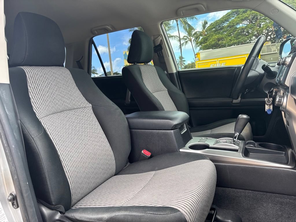Used 2016 Toyota 4Runner SR5 RWD image 8