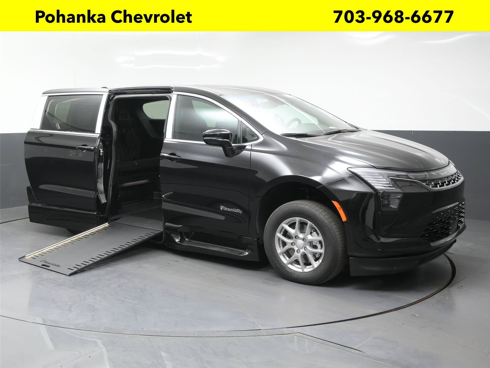 Used 2027 Chrysler Pacifica Select