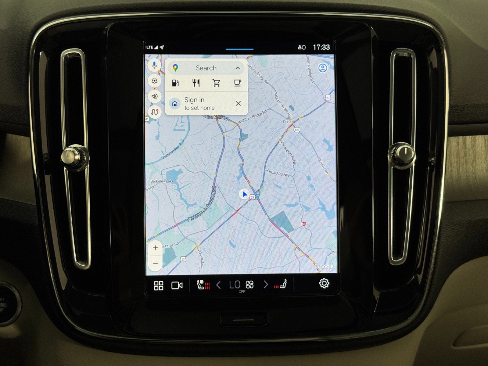 Used 2023 Volvo XC40 B5 Ultimate image 25