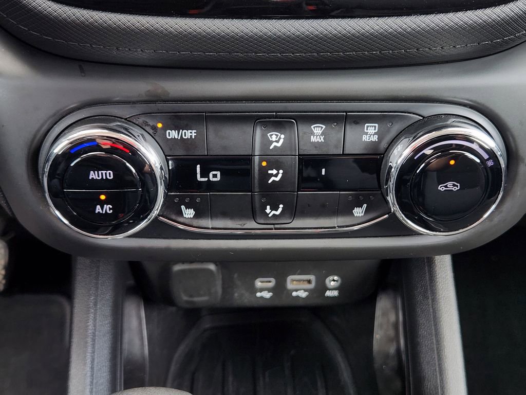 Used 2022 Chevrolet TrailBlazer LT w/ Convenience Package FWD image 25