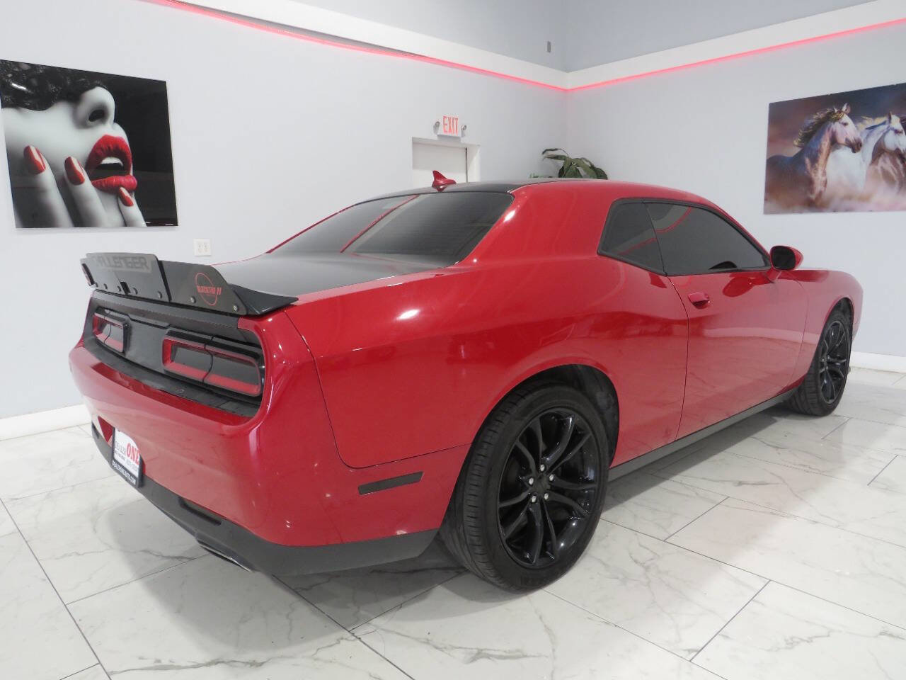 Used 2016 Dodge Challenger SXT Plus RWD image 3
