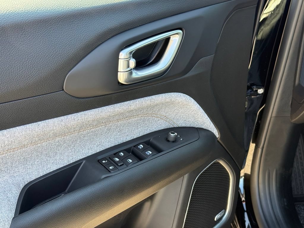 New 2026 Jeep Compass Latitude AWD/4WD image 11