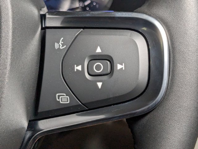 New 2026 Volvo XC40 B5 Plus w/ Protection Package Premier AWD/4WD image 19