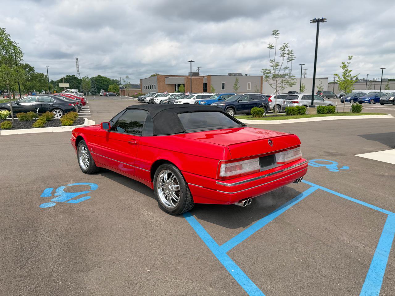 Used 1992 Cadillac Allante FWD image 7