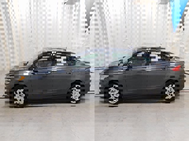 Used 2020 Ford Fusion S image 2